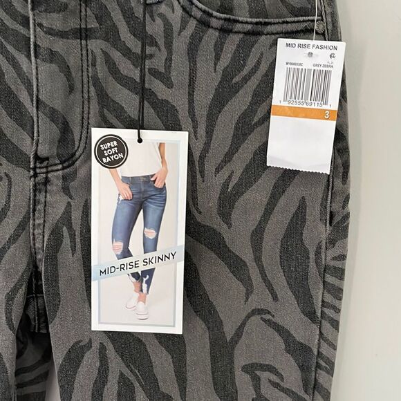 NWT Tinseltown Zebra Print Jeans. Size 3 Mid Rise Skinny - Picture 2 of 7